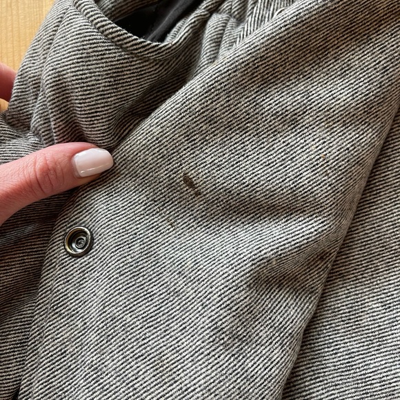 Adorable vest w fur collar - Picture 8 of 10